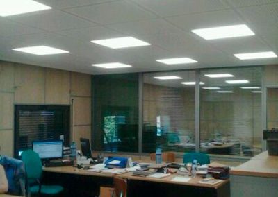 Instalación eléctrica e iluminación en oficina de AVIPORC Valladolid